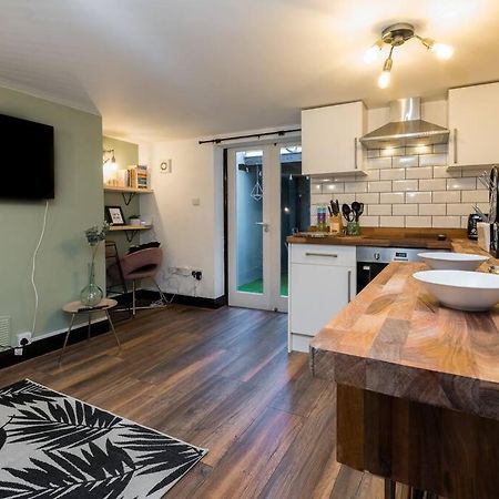 Modern 1-Bed Central Apartment With Outside Space Brighton Exterior photo