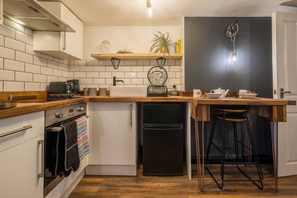 Modern 1-Bed Central Apartment With Outside Space Brighton Exterior photo